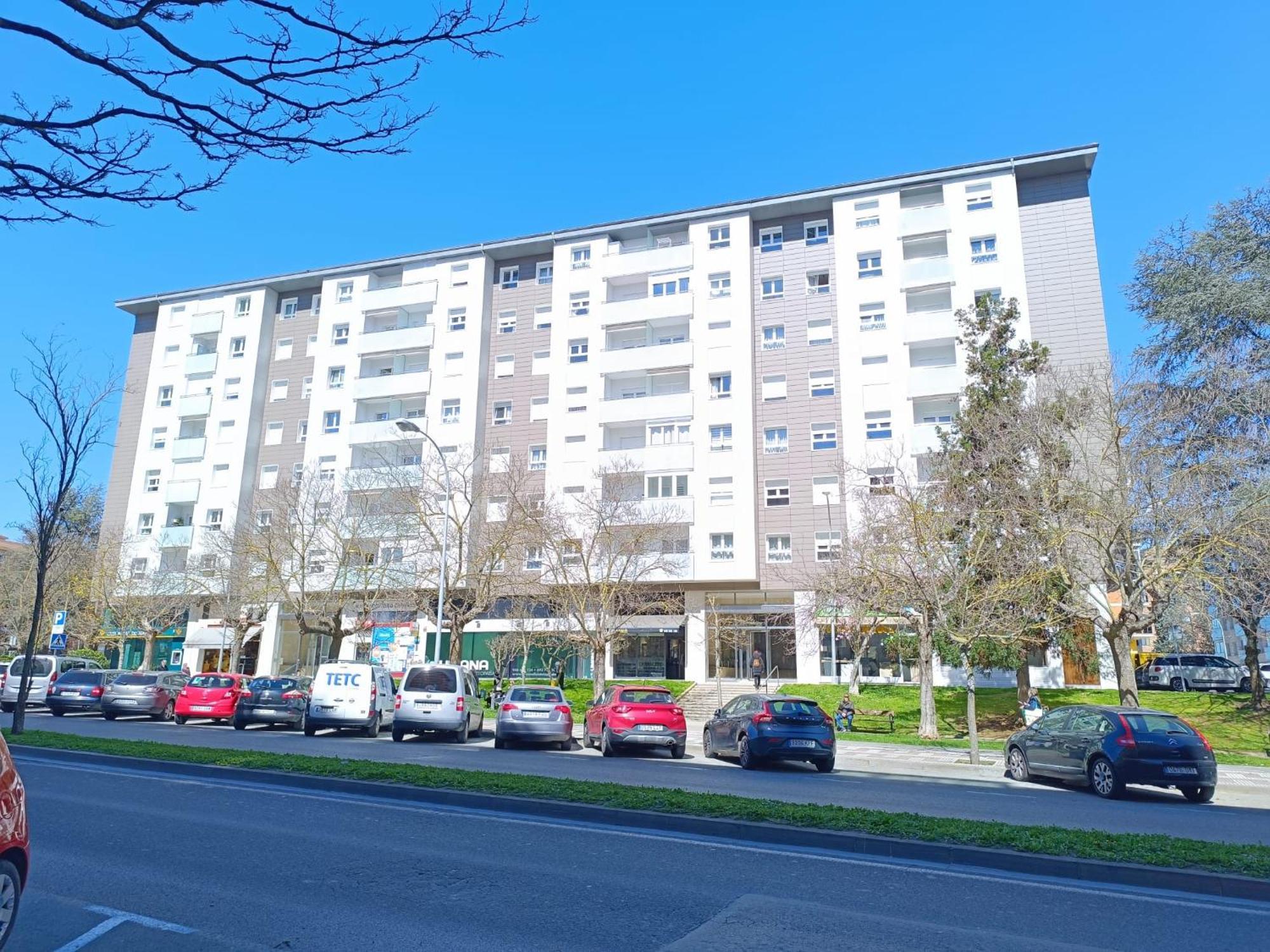 Los Sauces Pamplona Hospitales Universidad Baranain Екстер'єр фото
